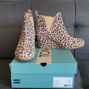 NWT in box brand new TOMS Kelsey